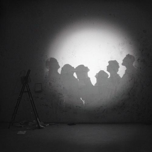 Бонд с кнопкой - Не рыдай мати