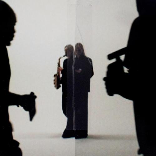 Charlotte Day Wilson, Saya Gray - Lean