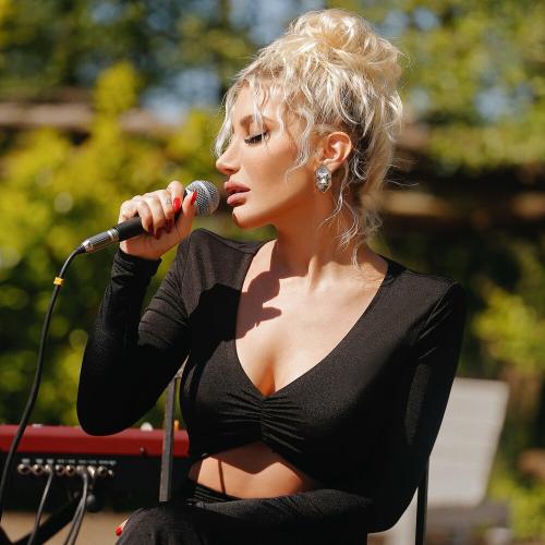 İrem Derici - Çok Sevmek Yasaklanmalı (Akustik)