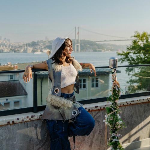 Melis Karaduman - Sevemezsin (Istanbul Sessions)