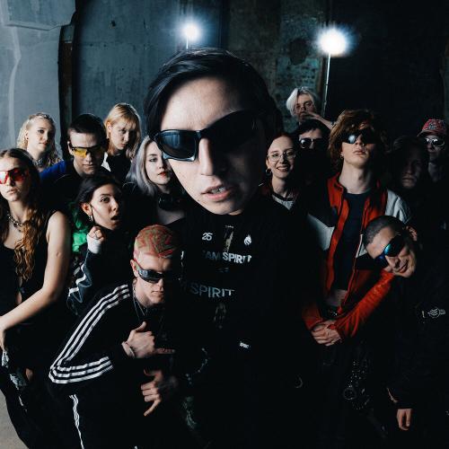 mzlff - во дворе