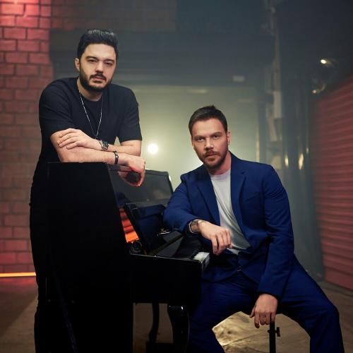 Sinan Akçıl & İlyas Yalçıntaş - Hiç Unutma