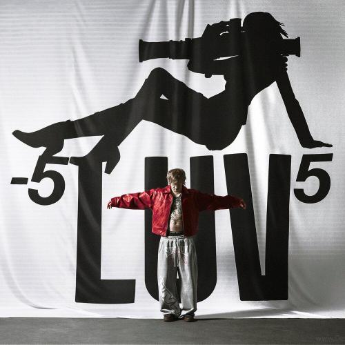 SODA LUV, paper illustrator - Аре5тантка