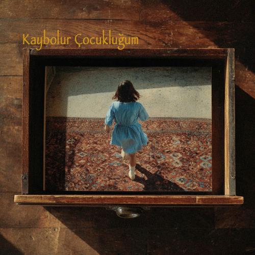 Yasemin Koç - Kaybolur Çocukluğum