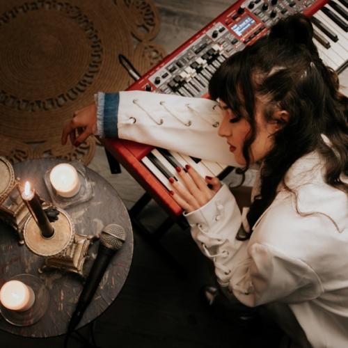 Melis Fis - Ne Gelir Elimizden_