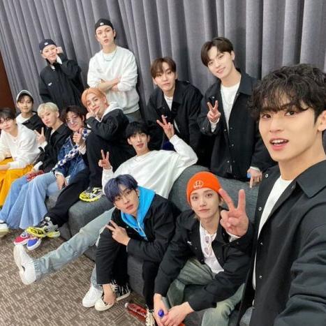 SEVENTEEN - _WORLD