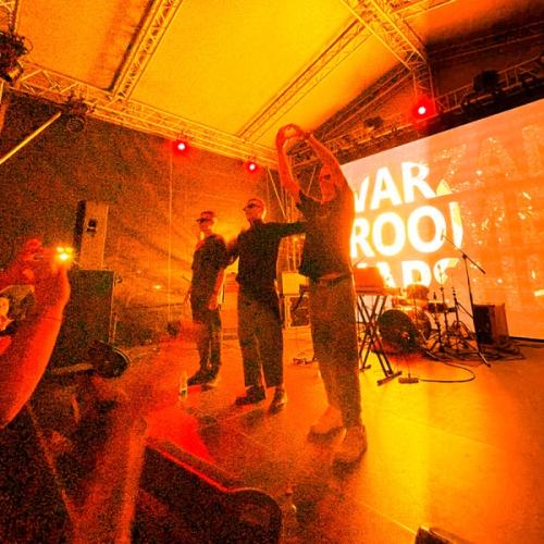 Varzan, Roomee & Kapshul - Мне не больно