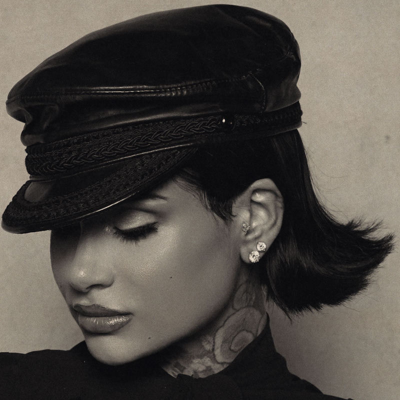 Kehlani feat. Usher - Shoulda Never (Feat. Usher)